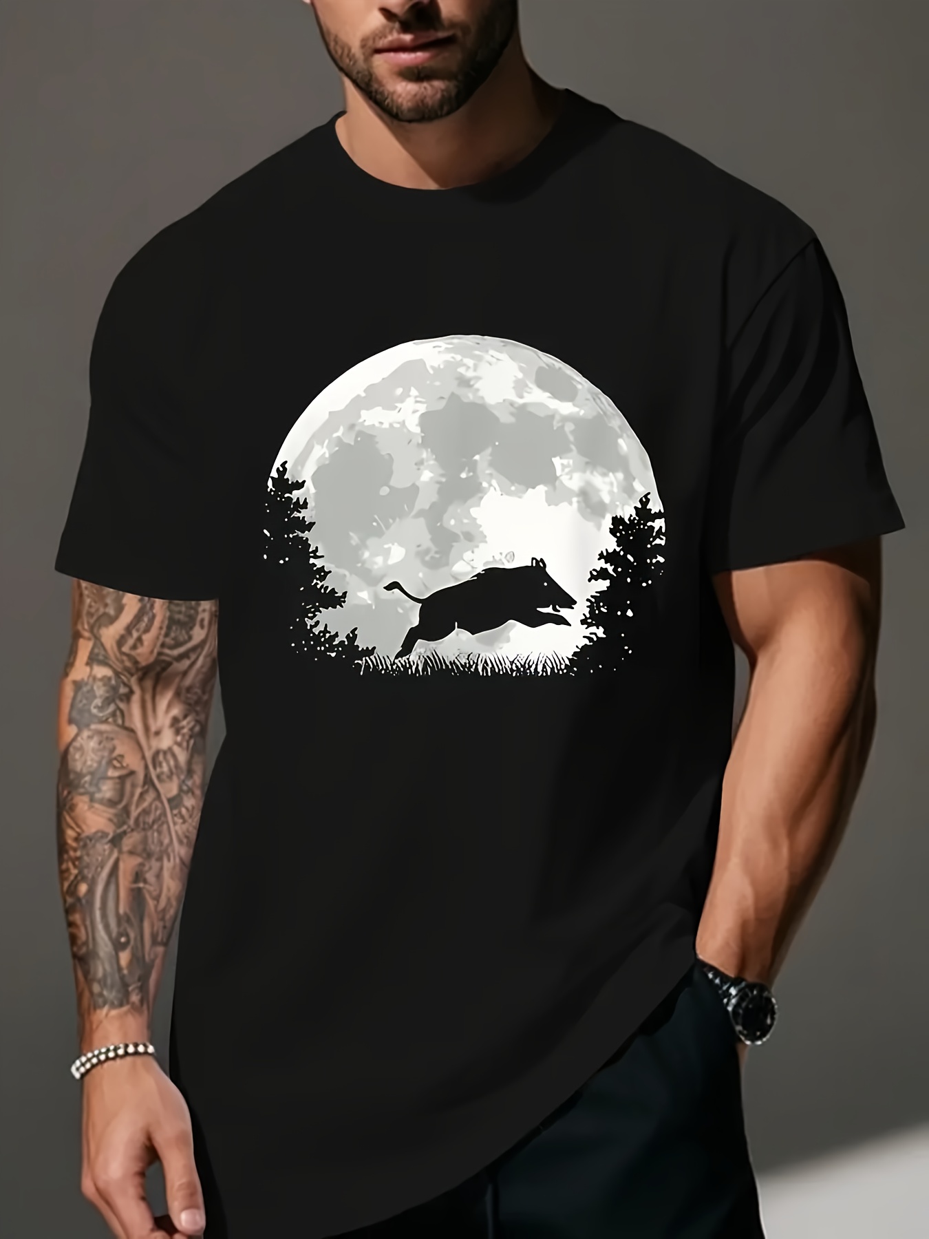 Outdoor Adventure Clothing - Herren-T-Shirt „Wilderness“ – Grafik-T-Shirt mit Wildschwein-